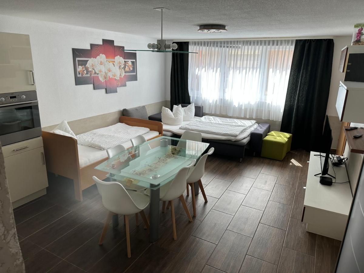 Stabel 8,1 Km Von Europa Park Apartment Kippenheim